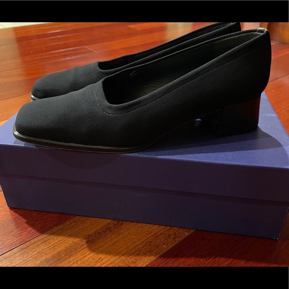 stuart weitzman women's kye low heel booties